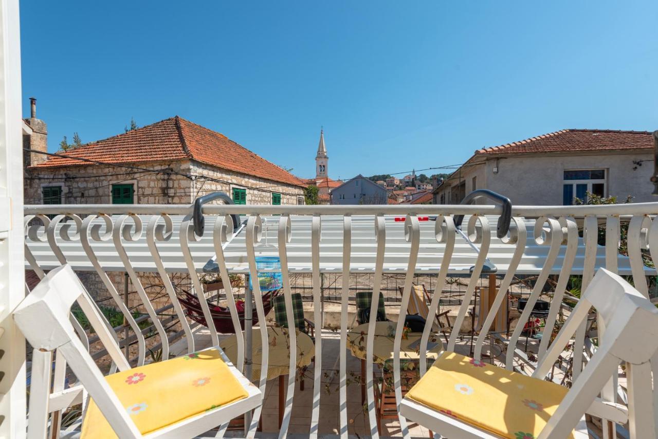 Apartments By The Sea Jelsa, Hvar - 11319 Елса Экстерьер фото