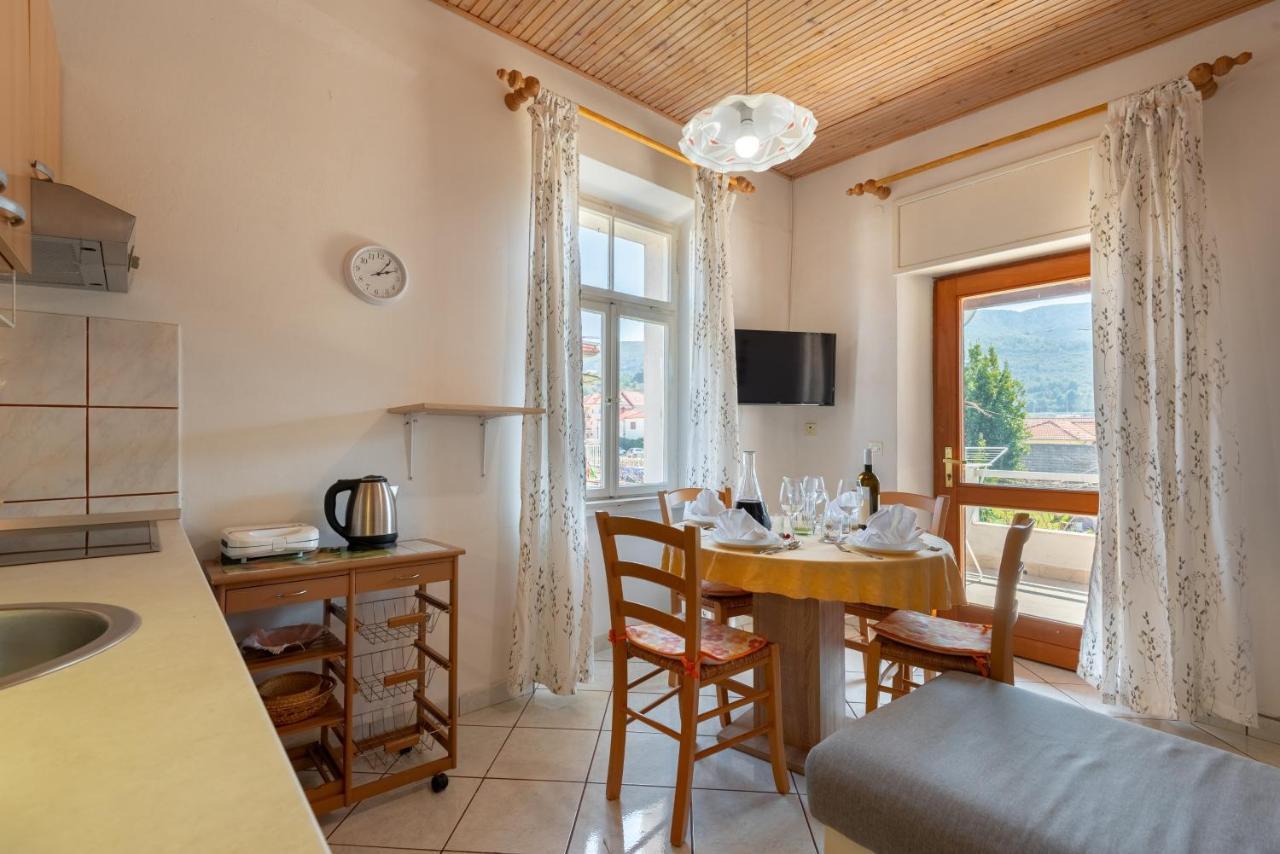 Apartments By The Sea Jelsa, Hvar - 11319 Елса Экстерьер фото